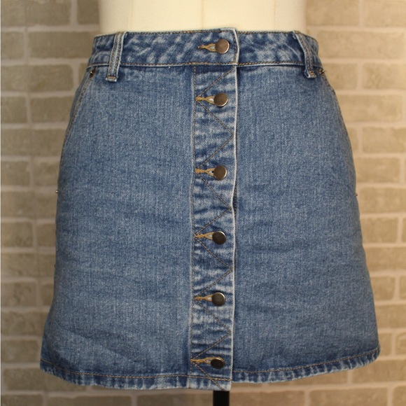 Jean button up skirt - Picture 1 of 5